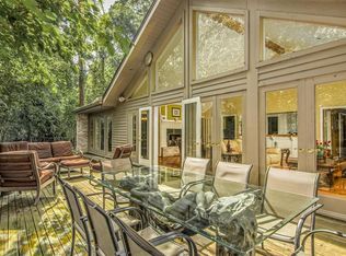 26 Stillforest St, Piney Point Village, TX 77024