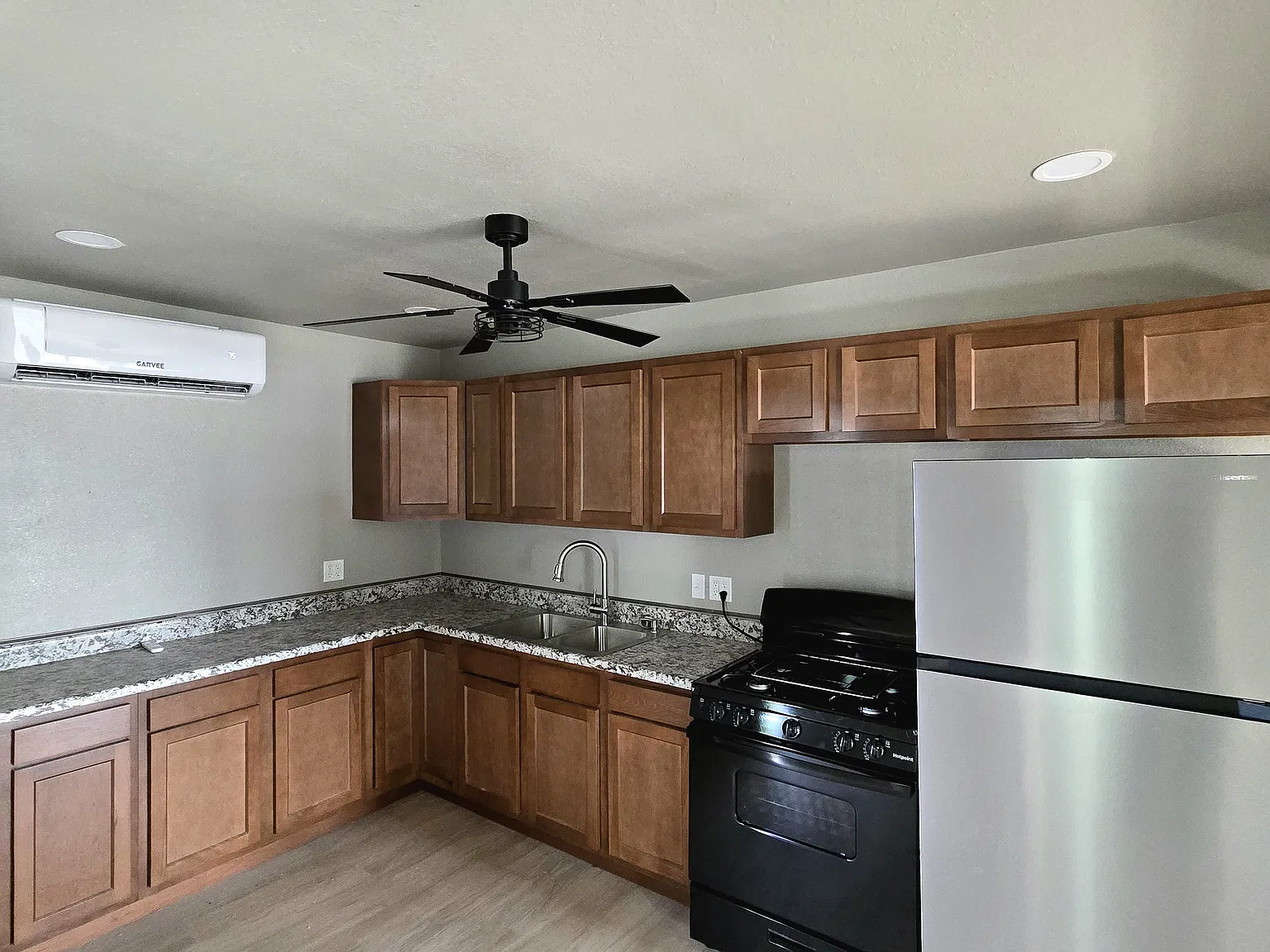3 bed, 1104 sqft, $1,200 — Photo 2