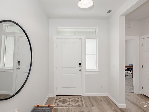 3rd image of 8888 W Eminence Dr