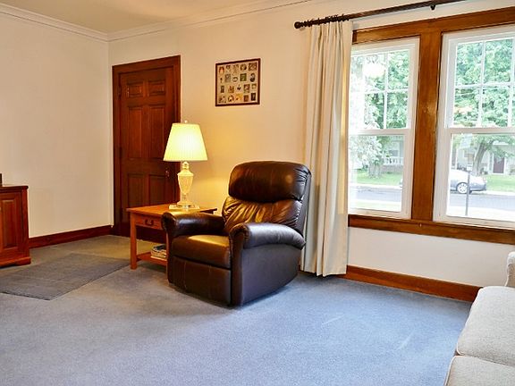 5th image of 2414 W Ayres Ave
