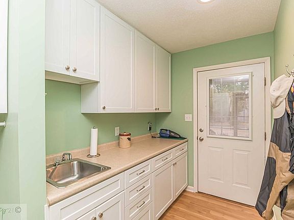 5th image of 505 Abington Pl