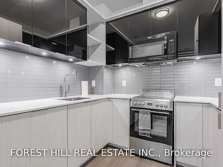 6 Parkwood Ave #Townhouse 102 — Photo 19
