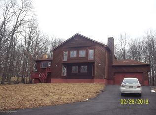 1453 Falls Rd, Bushkill, PA 18324