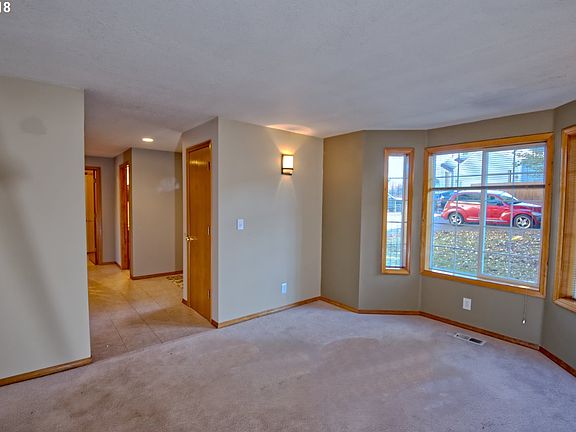 2nd image of 11414 NE Hazel Dell Ave