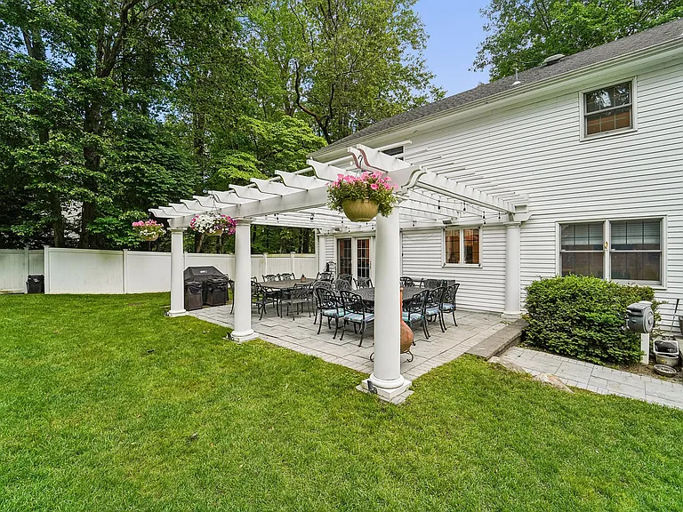 105 Deerhorn Ct — Photo 23