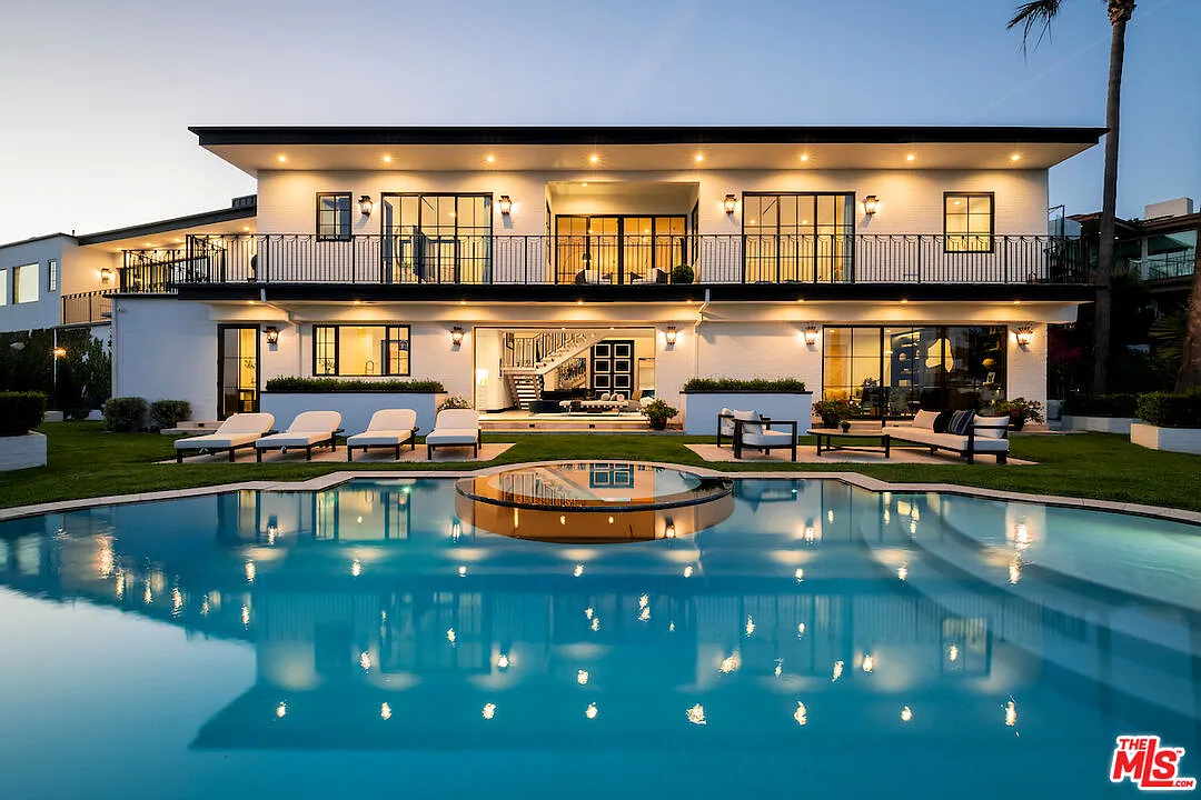 6 bed, 6.5 bath, 6200 sqft, $35,000 — Photo 4