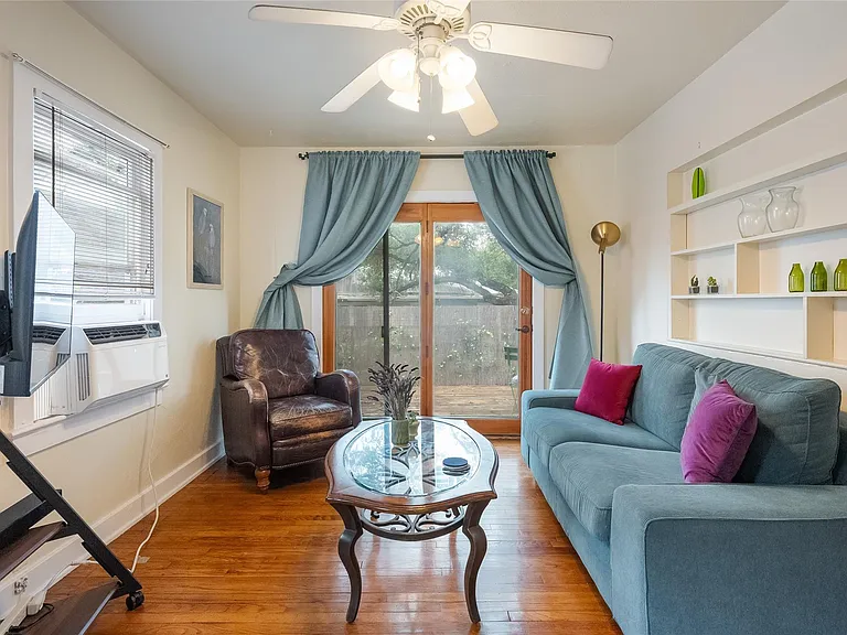706 Patterson Ave #1/2 — Photo 3