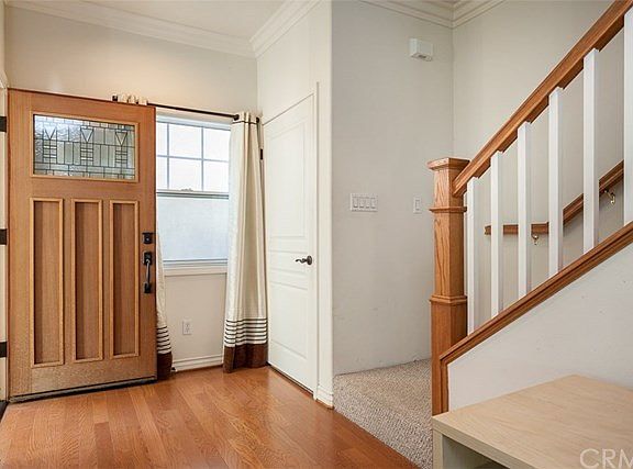 3rd image of 442 N El Molino Ave