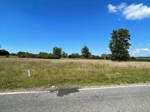 13 Baldwin Rd, Bridgman, MI 49106