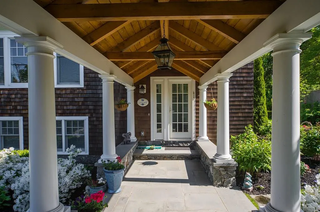 5 bed, 4.5 bath, 4445 sqft, $23,000 — Photo 4
