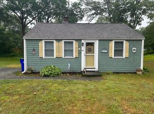 30 Marjorie Ave, Pocasset, MA 02559