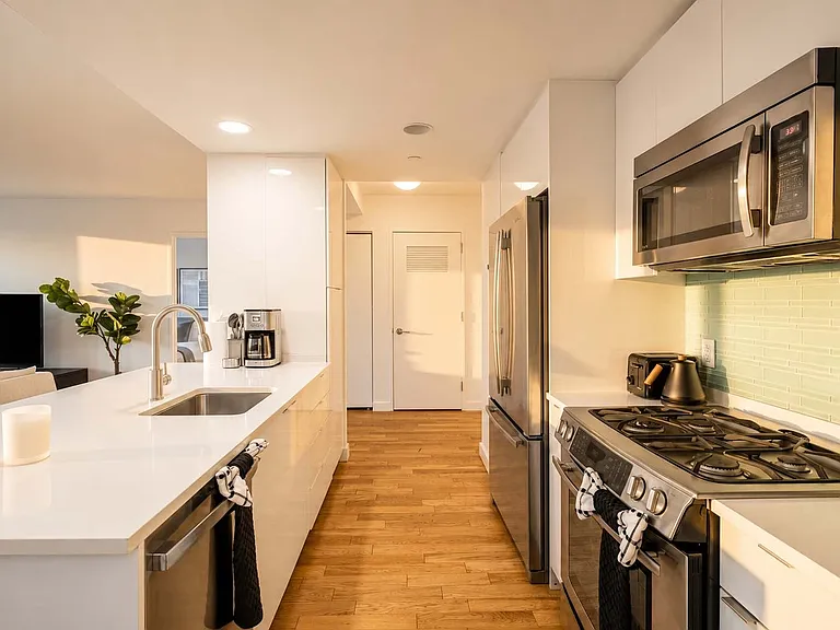 1113 York Ave #26E — Photo 19