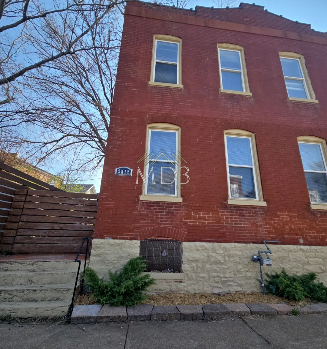 3 bed, 1863 sqft, $2,600 — Photo 2