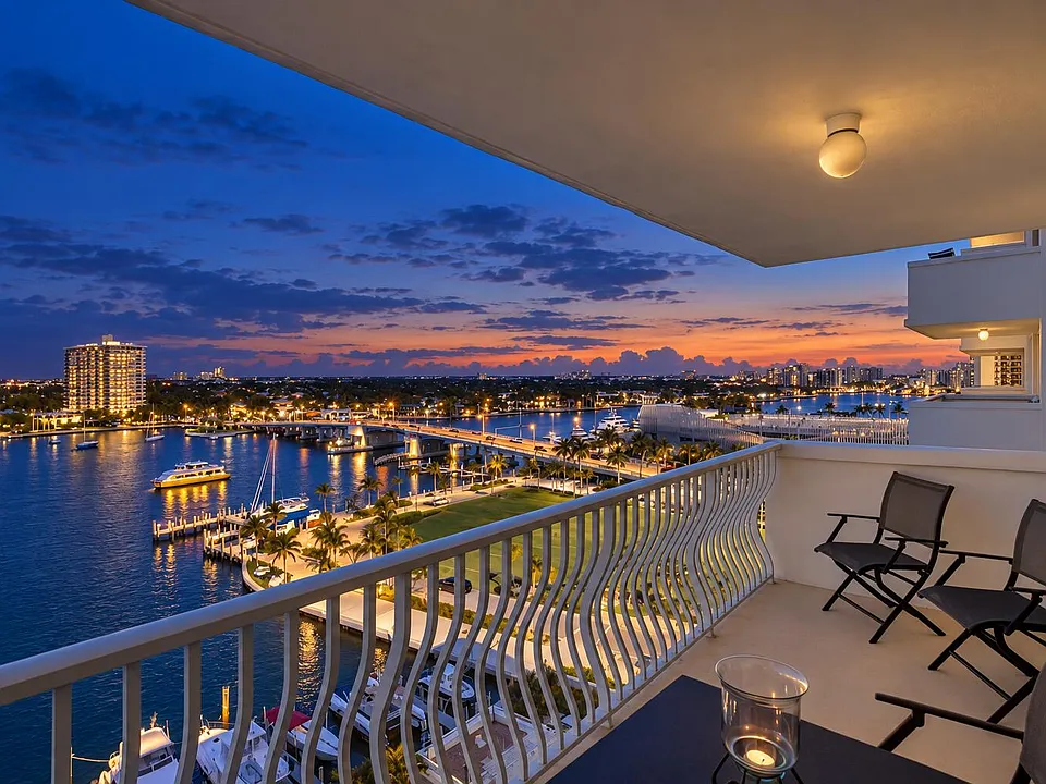 1 Las Olas Cir #1105