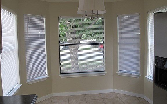 5th image of 103 Fawn Dale Ln