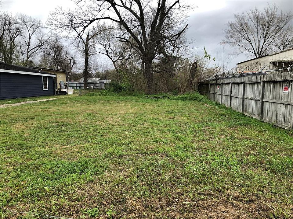 2nd image of 6612 W Montgomery Rd