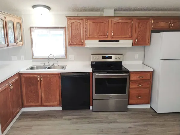 1100 W Locust St, Canton, IL