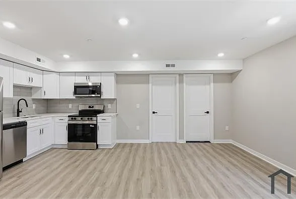 2 bed, 856 sqft, $1,785 — Photo 4