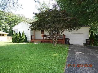 3446 Lamor Rd, Hermitage, PA 16148