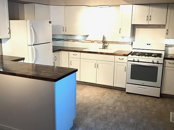 2nd image of 622 Warren Ave