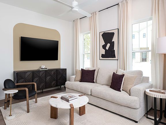 Collin Creek - Wyatt Interior Image 4