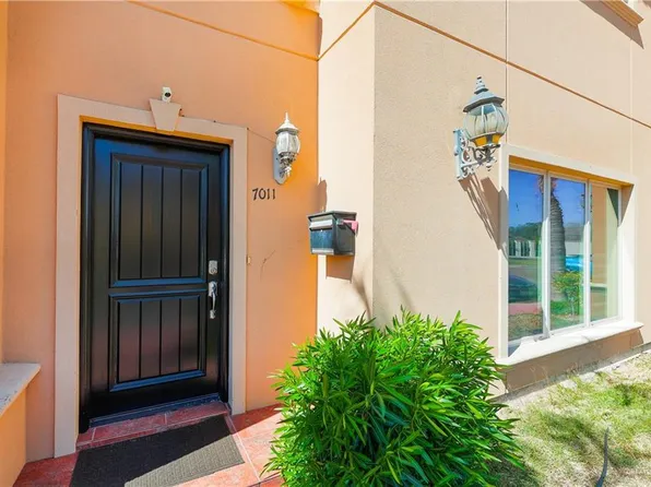 7011 N 3rd St, McAllen, TX 78504