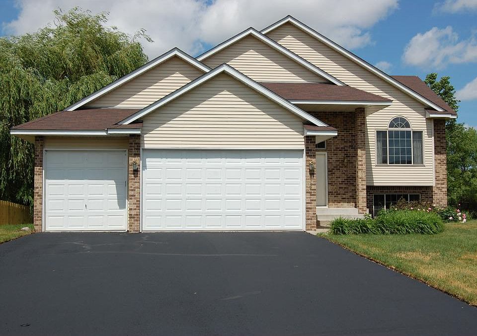 1st image of 23344 Arrowhead St NW