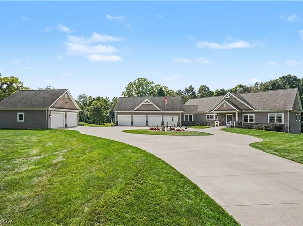 9619 Limeridge Rd, Mantua, OH 44255