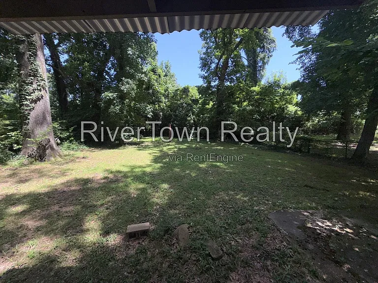 1922 Saint Elmo Ave — Photo 14