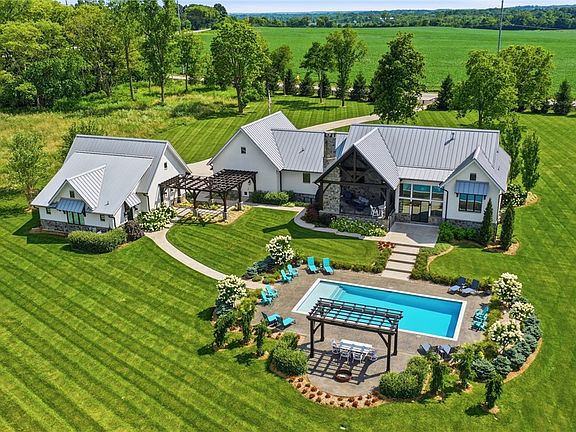 4th image of 3556 E Centerville Rd