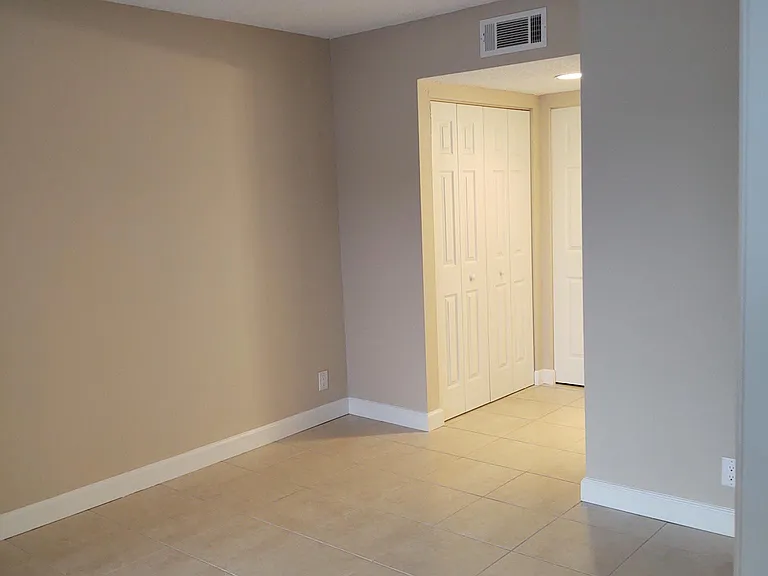 1524 SE Royal Green Cir #Q102 — Photo 12