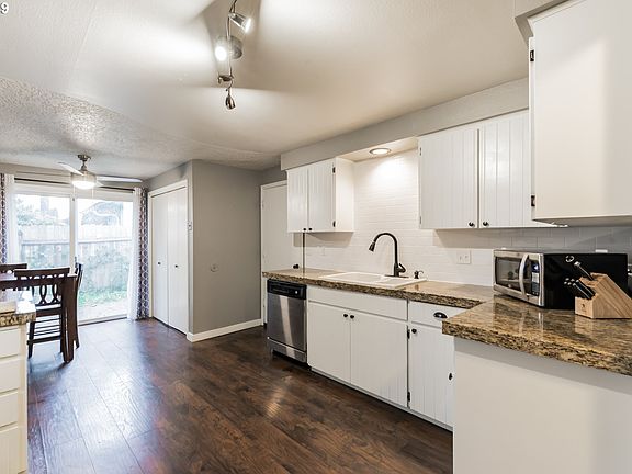 5th image of 10401 NE 41st St