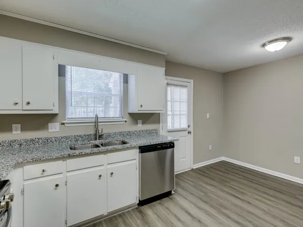 120 Chalet North Ct, North Augusta, SC 29841