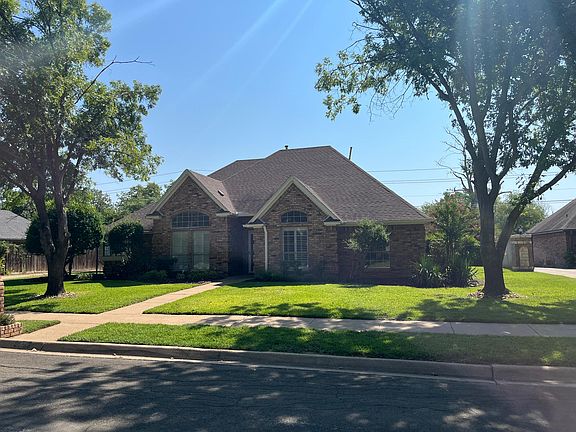 4th image of 1419 Sweetgum Cir