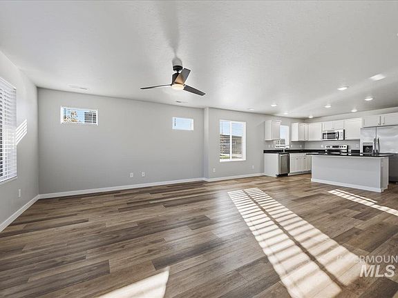 4th image of 12509 W Victory Rd