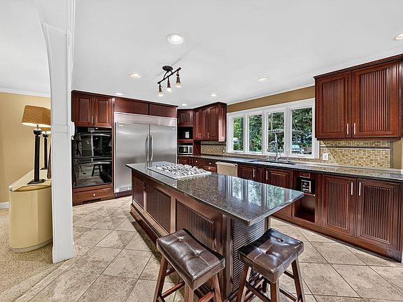 2nd image of 54744 Merrifield Dr