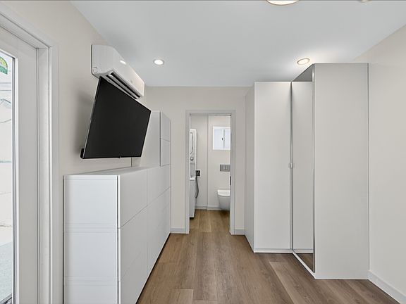 4th image of 1216 Lagan Ave #A