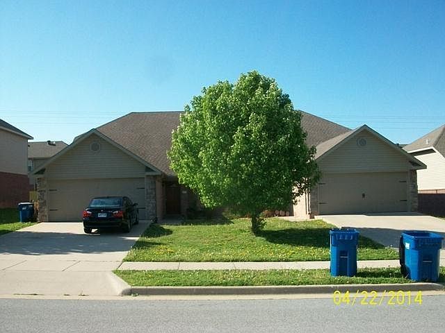 1st image of 3103 SW Deerfield Blvd #2