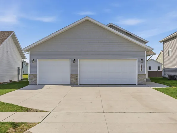 6722 70th Ave S, Horace, ND 58047
