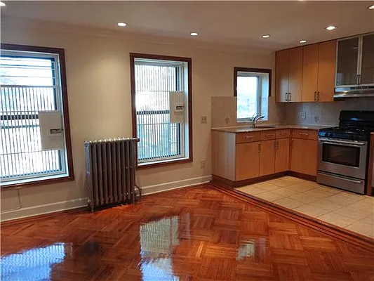 Rented by R New York | media 23