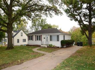 7452 Rogers Rd, Omaha, NE 68124