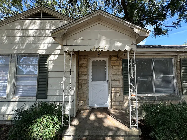 800 Audra Ln — Photo 11