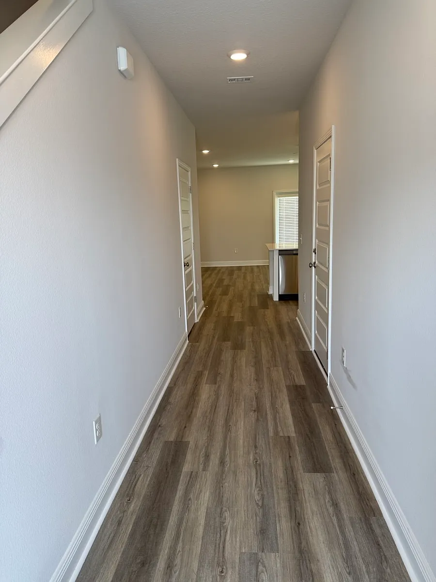 Building Photo - 3984 Pendragon Cir #1