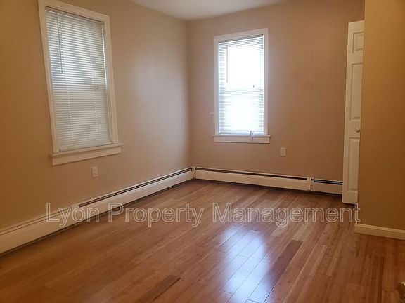 4th image of 51 Trenton St #1
