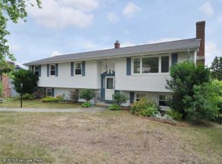 23 Seneca Rd, Portsmouth, RI 02871