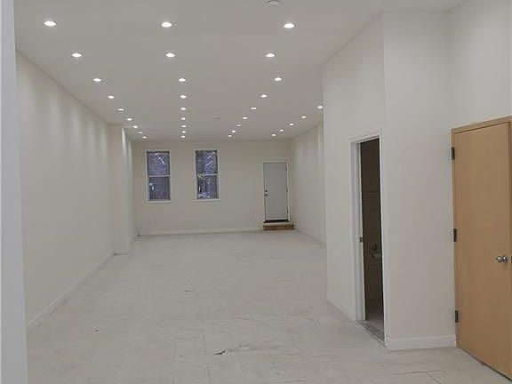 3rd image of 5118 7th Ave