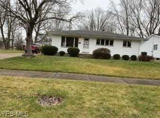 3321 NW Blvd Nw, Warren, OH 44485