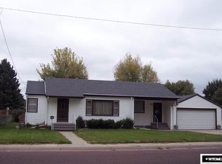127 W 28th Ave, Torrington, WY 82240