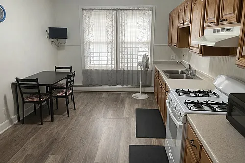 382-386 Highland Ave #201 Photo 1