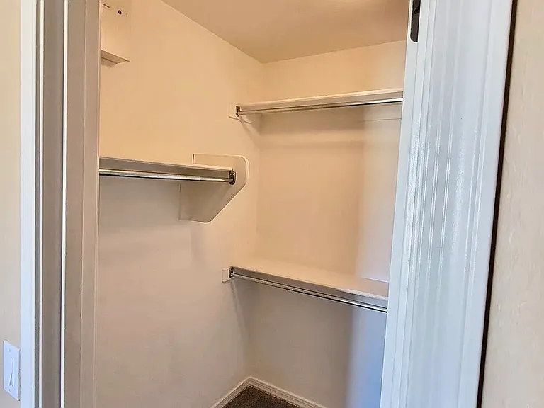 1096 W Desert Valley Dr — Photo 11